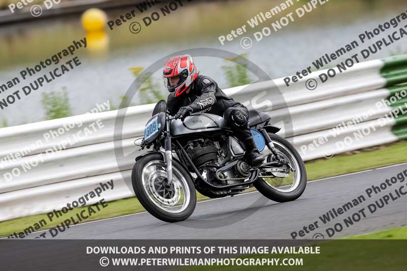 Vintage motorcycle club;eventdigitalimages;mallory park;mallory park trackday photographs;no limits trackdays;peter wileman photography;trackday digital images;trackday photos;vmcc festival 1000 bikes photographs